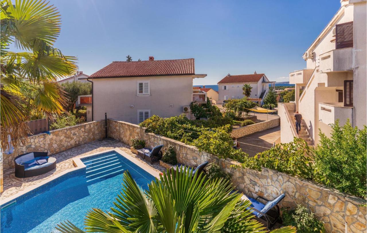 Cozy Apartment In Krk With Kitchen クルク エクステリア 写真