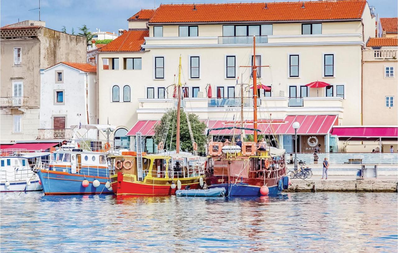 Cozy Apartment In Krk With Kitchen クルク エクステリア 写真
