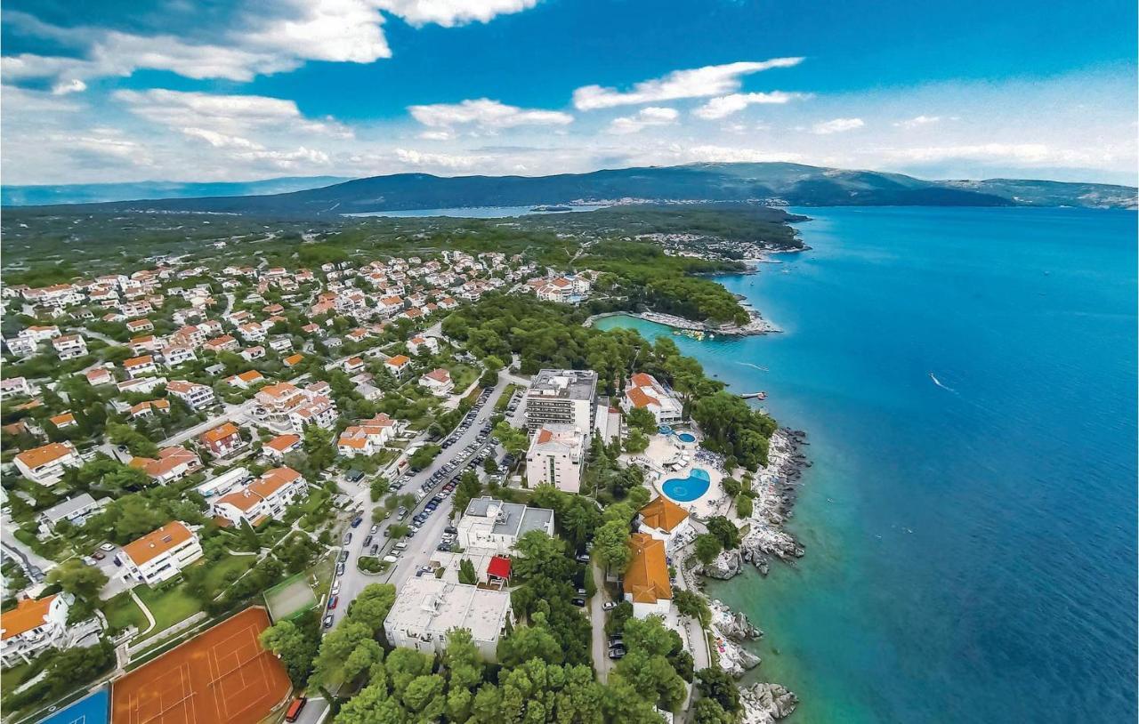 Cozy Apartment In Krk With Kitchen クルク エクステリア 写真